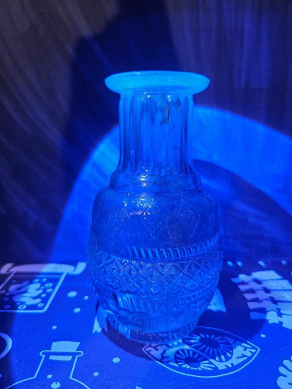Small Vase - Picture 5 of 5